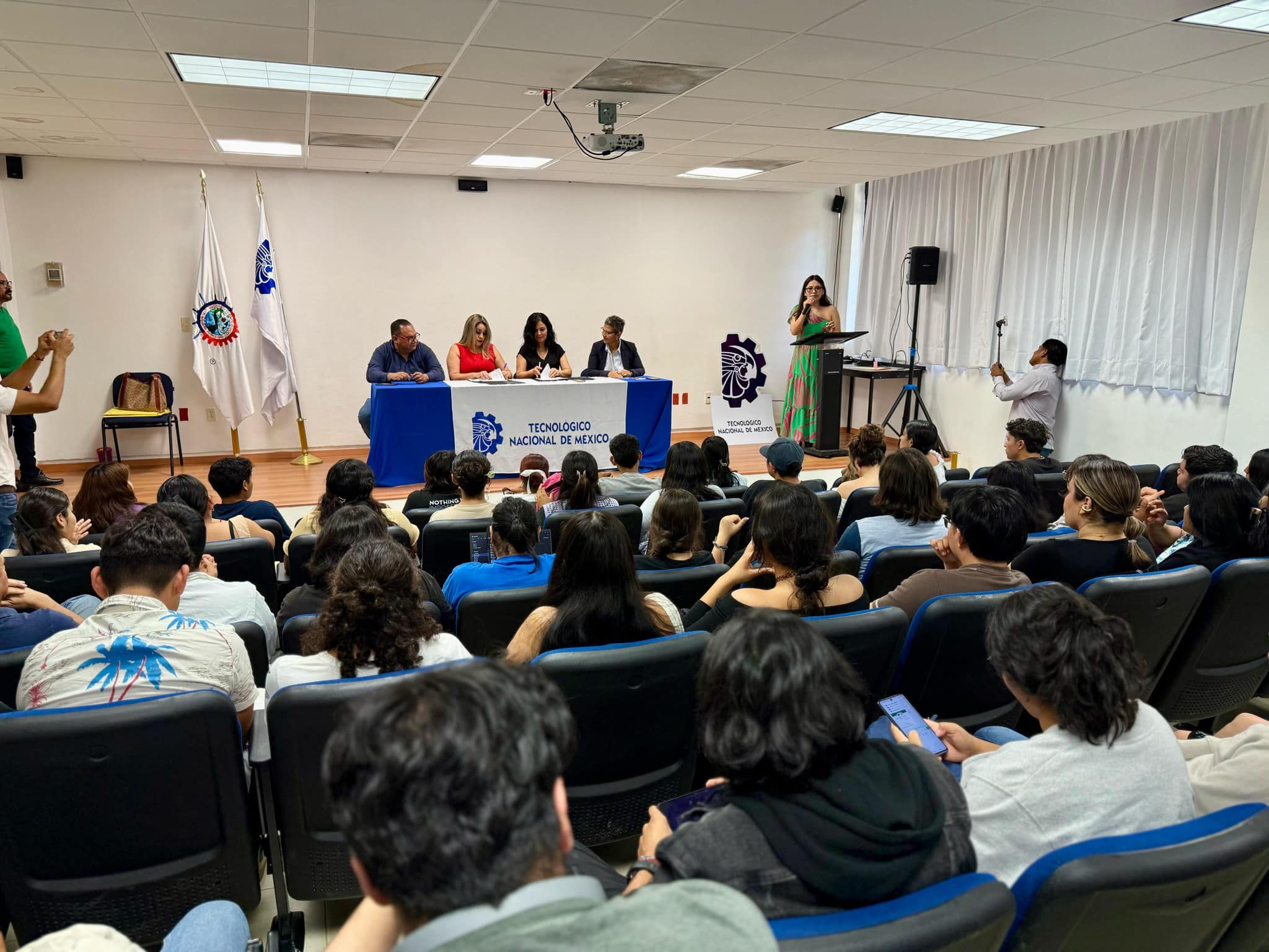 tecnacionaldemexico1.jpg - 261.30 kB